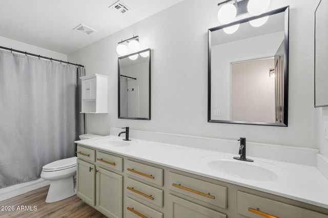 937 S SAN JOAQUIN Court, Gilbert, AZ 85296