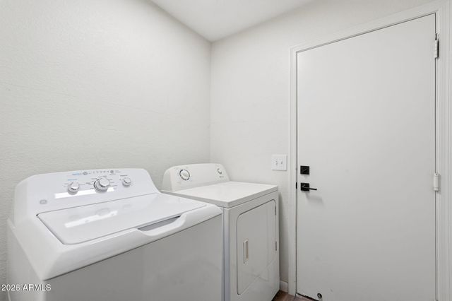 937 S SAN JOAQUIN Court, Gilbert, AZ 85296