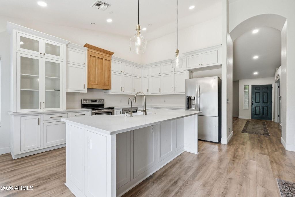 937 S SAN JOAQUIN Court, Gilbert, AZ 85296