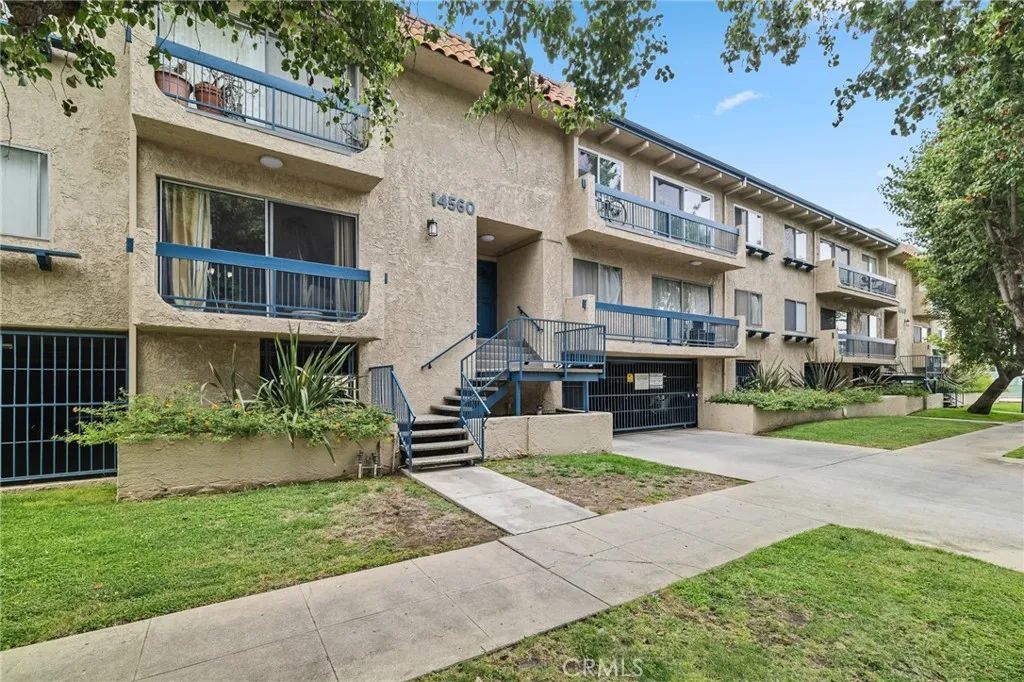 14560 Clark Street 215, Sherman Oaks, CA 91411