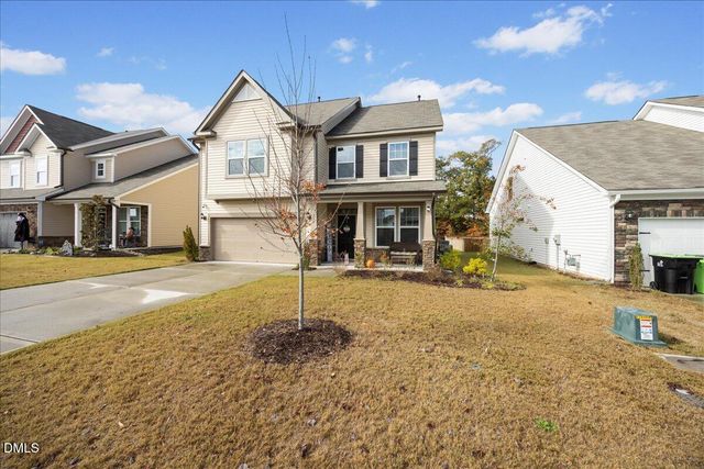 835 Golden Plum Lane, Zebulon, NC 27597