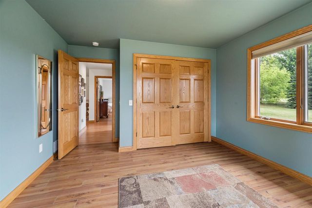2117 DEER HAVEN ROAD, Greenleaf, WI 54126