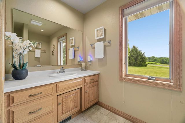 2117 DEER HAVEN ROAD, Greenleaf, WI 54126