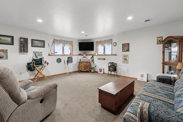 2117 DEER HAVEN ROAD, Greenleaf, WI 54126