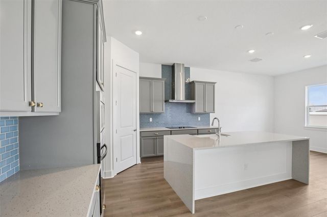 8218 GOLDEN BEACH COURT, Parrish, FL 34219