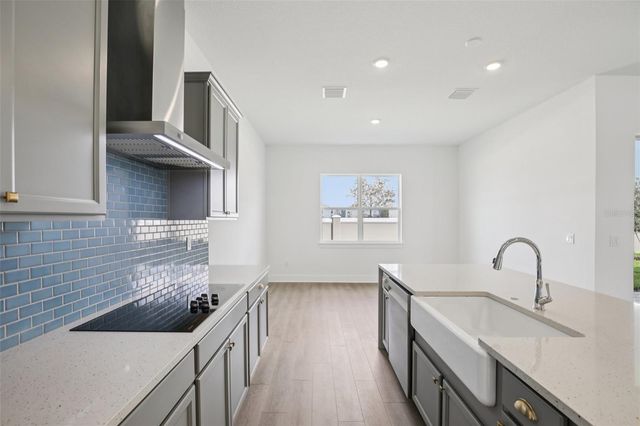 8218 GOLDEN BEACH COURT, Parrish, FL 34219