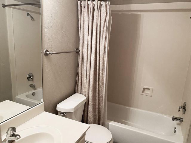 3227 Damico Street, Houston, TX 77019