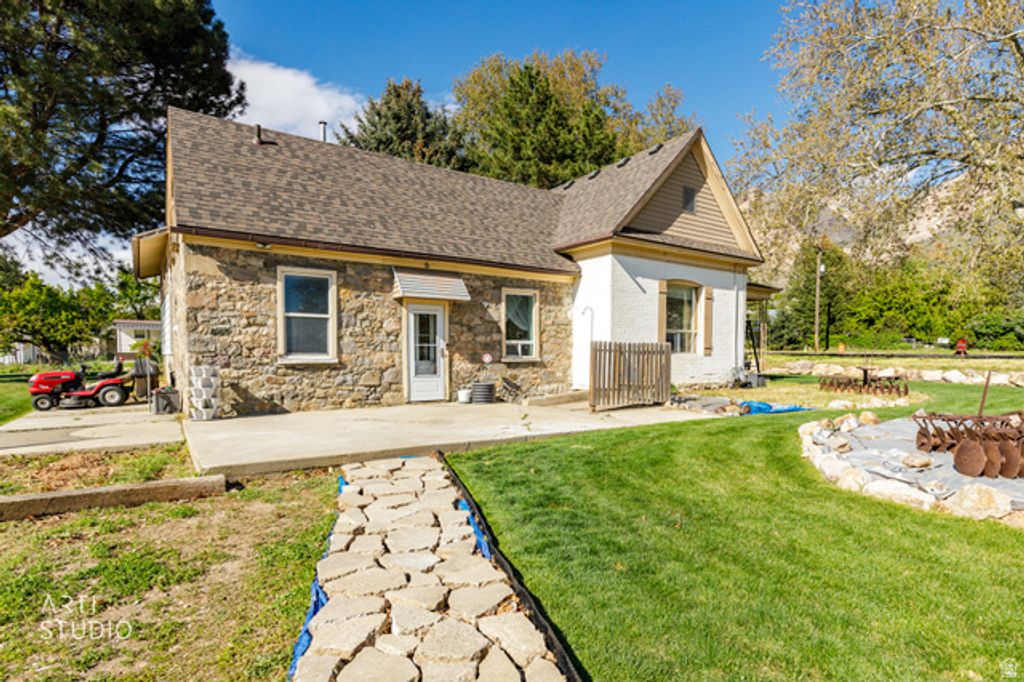 92 S MAIN, Willard, UT 84340
