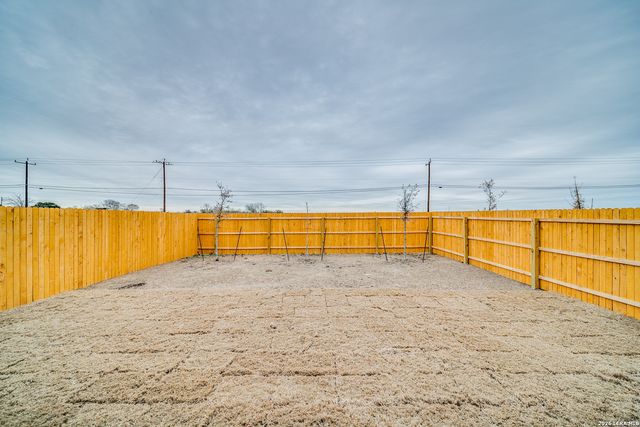 11621 Dog Rose, Converse, TX 78109