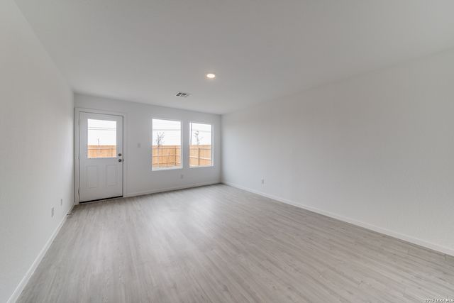 11621 Dog Rose, Converse, TX 78109