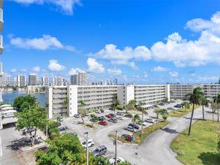 18021 Biscayne Blvd 603, Aventura, FL 33160