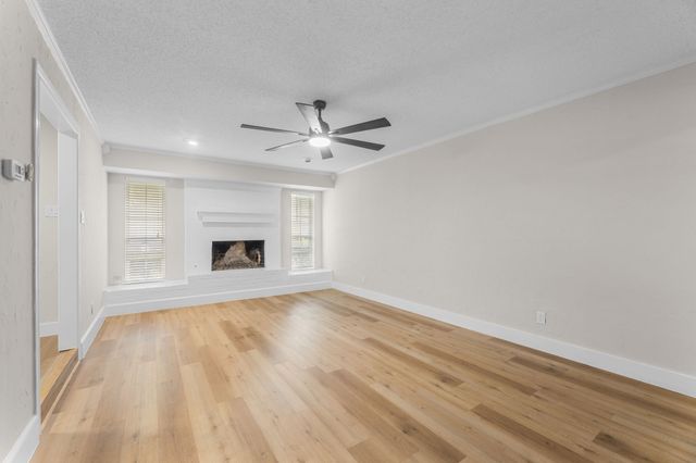 1124 Janell Drive, Irving, TX 75062