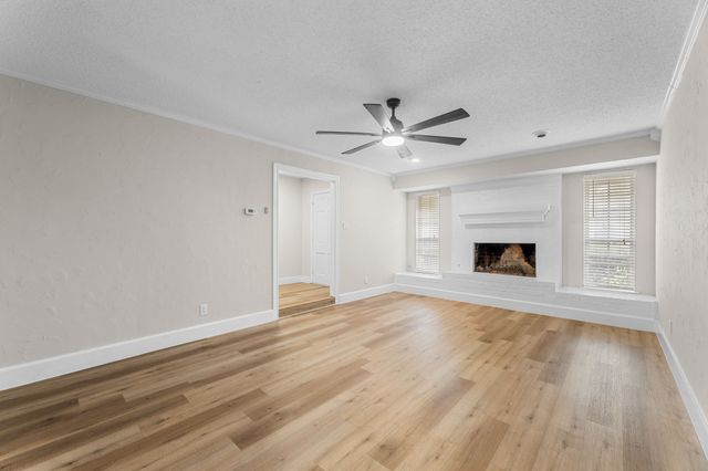 1124 Janell Drive, Irving, TX 75062