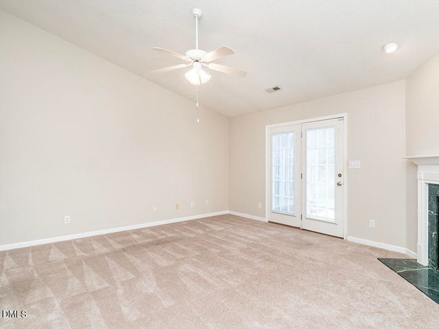 3027 Maple Avenue Apt J2, Burlington, NC 27215