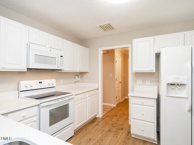 3027 Maple Avenue Apt J2, Burlington, NC 27215