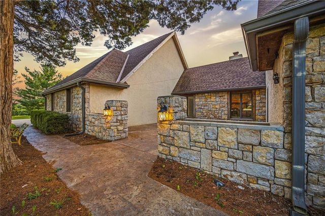 24960 Metcalf Road, Louisburg, KS 66053