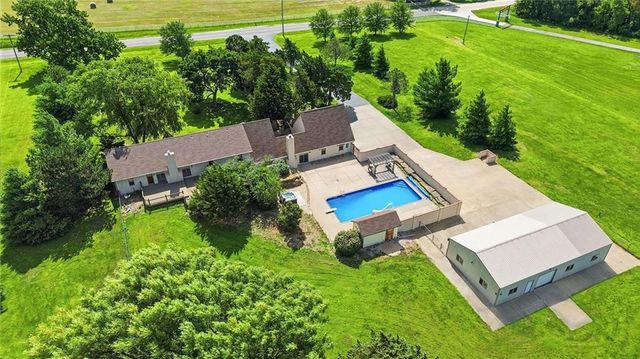 24960 Metcalf Road, Louisburg, KS 66053