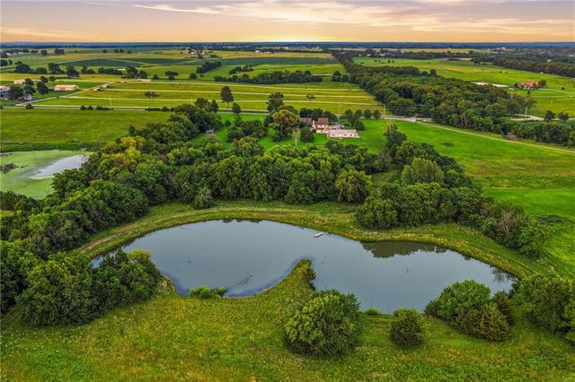 24960 Metcalf Road, Louisburg, KS 66053