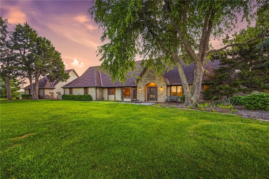 24960 Metcalf Road, Louisburg, KS 66053