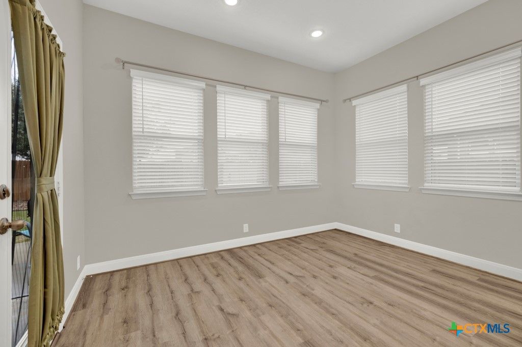 Image 16 of property listing at 2931 Aller, New Braunfels, TX 78130