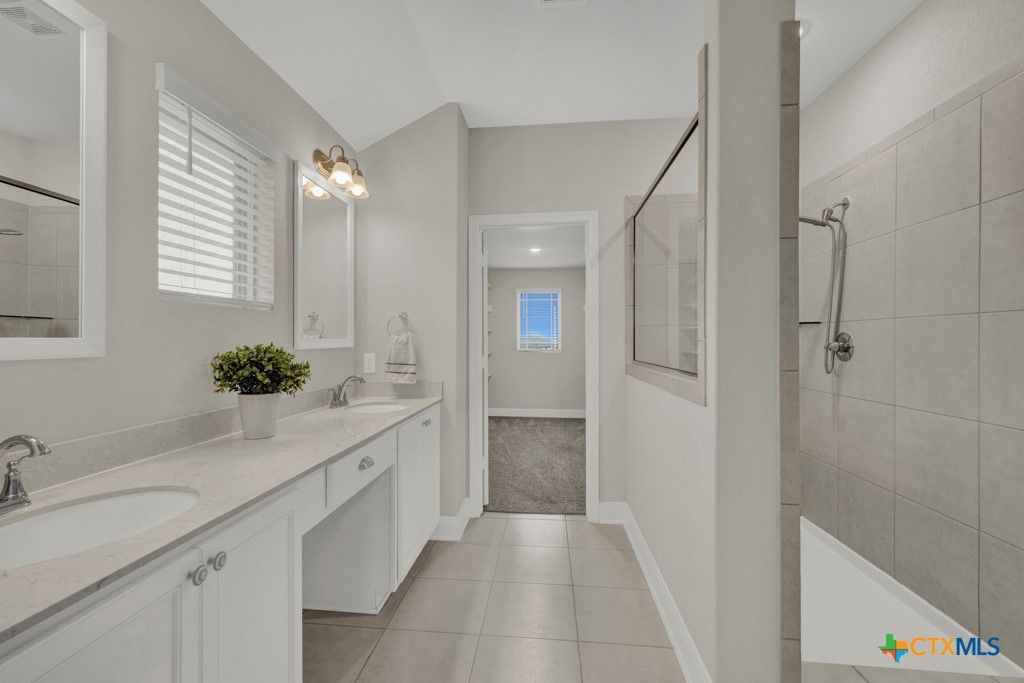 Image 23 of property listing at 2931 Aller, New Braunfels, TX 78130