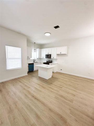 9725 Kerr A-B Street, Houston, TX 77029