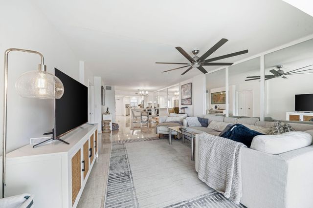 1001 E Camino Real 504 N, Boca Raton, FL 33432