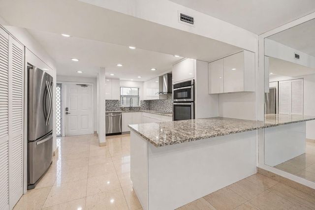 1001 E Camino Real 504 N, Boca Raton, FL 33432