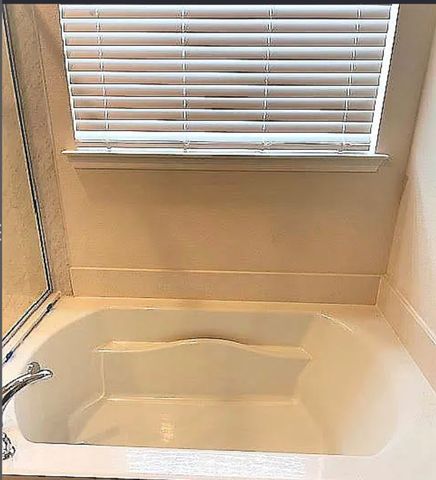 3959 Oak Creek Circle, Denison, TX 75020