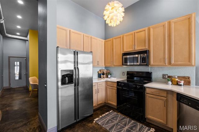 3217 Roger Place, St Louis, MO 63116