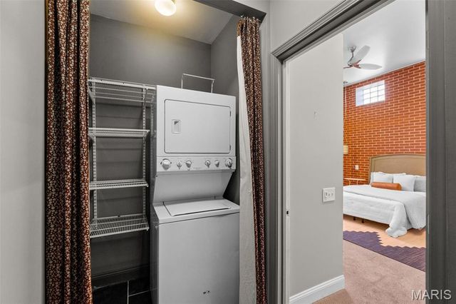 3217 Roger Place, St Louis, MO 63116