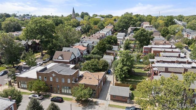 3217 Roger Place, St Louis, MO 63116