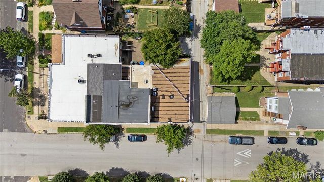 3217 Roger Place, St Louis, MO 63116