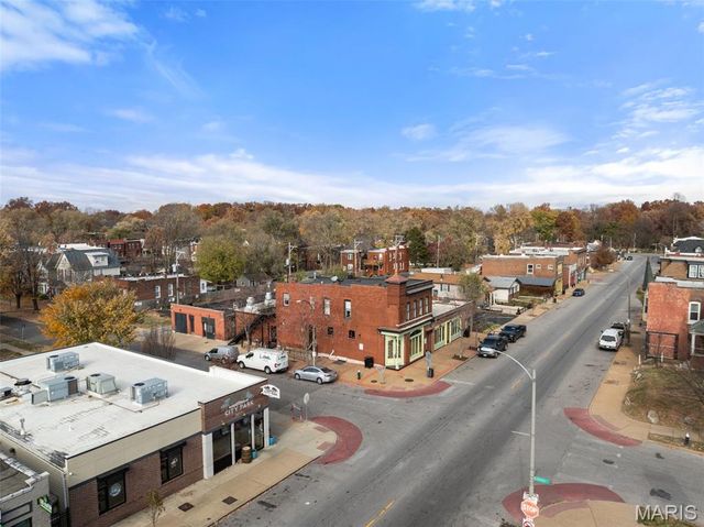 3217 Roger Place, St Louis, MO 63116