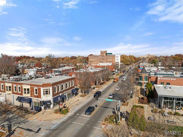 3217 Roger Place, St Louis, MO 63116