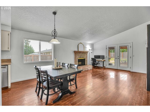 940 Sw 178TH Pl, Beaverton, OR 97003