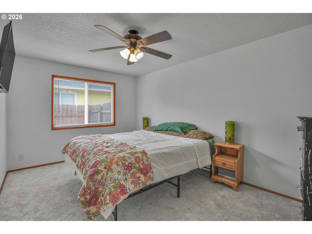 940 Sw 178TH Pl, Beaverton, OR 97003