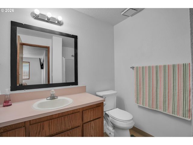 940 Sw 178TH Pl, Beaverton, OR 97003