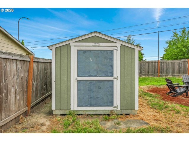 940 Sw 178TH Pl, Beaverton, OR 97003