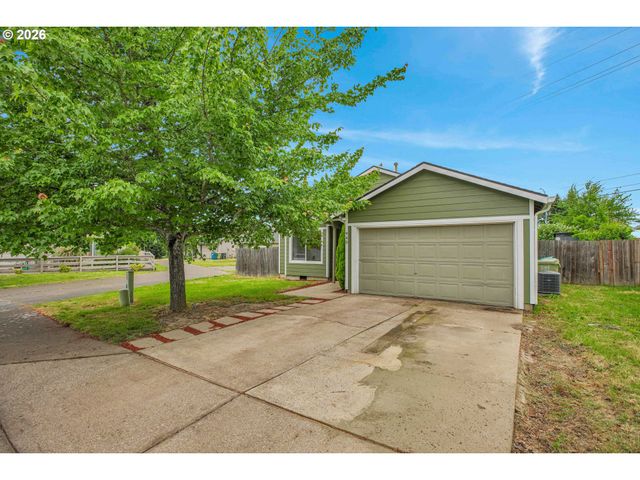 940 Sw 178TH Pl, Beaverton, OR 97003