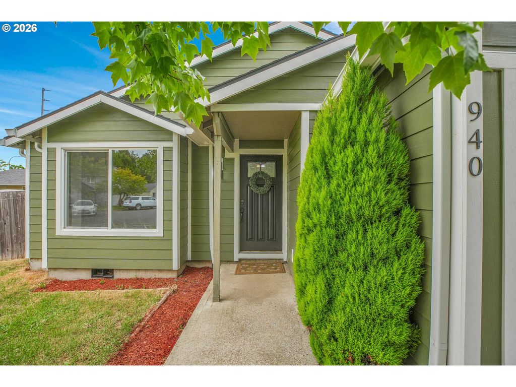 940 Sw 178TH Pl, Beaverton, OR 97003