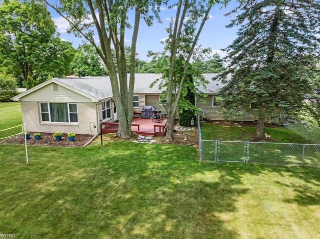5362 Mccandlish Road, Grand Blanc, MI 48439