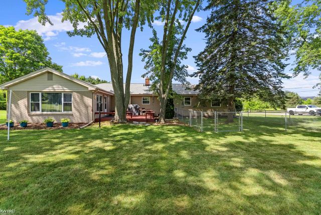 5362 Mccandlish Road, Grand Blanc, MI 48439