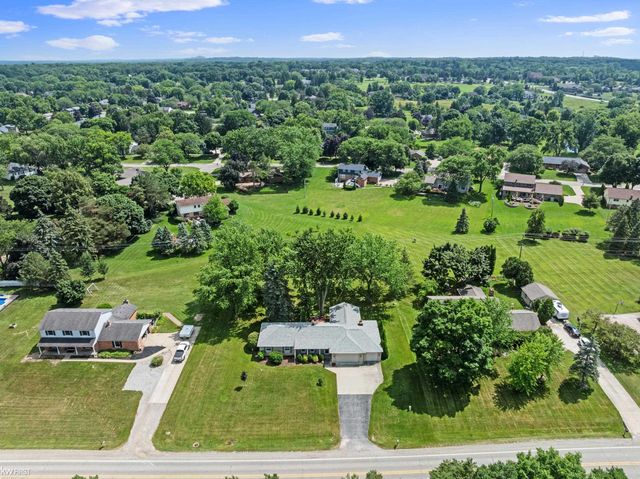 5362 Mccandlish Road, Grand Blanc, MI 48439