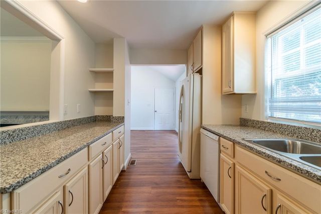 101 Windsor Gate Court, Winston-salem, NC 27104