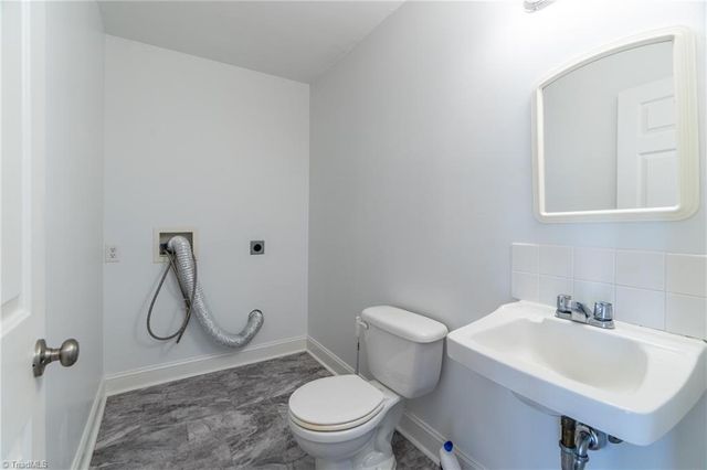 101 Windsor Gate Court, Winston-salem, NC 27104