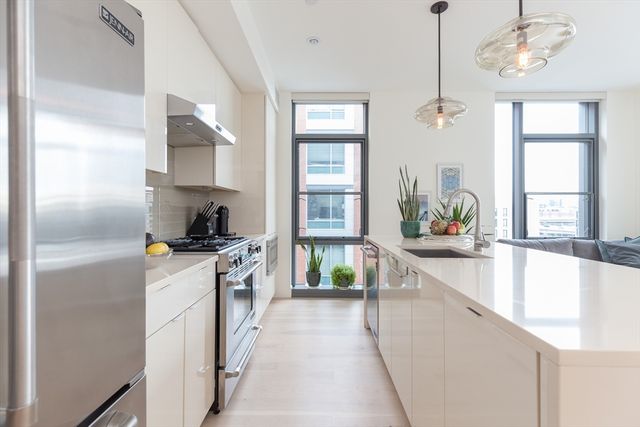 32 Traveler 601, Boston, MA 02118