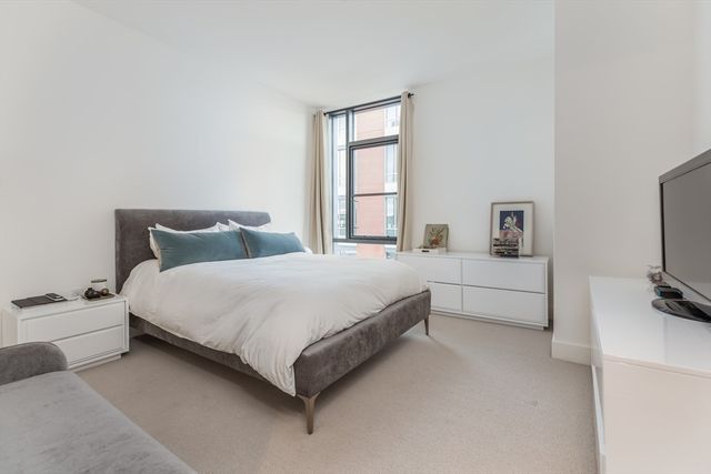 32 Traveler 601, Boston, MA 02118