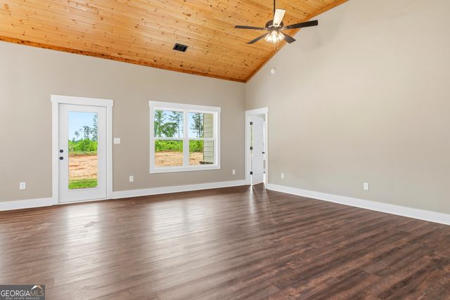 144 Overland Way, Gray, GA 31032