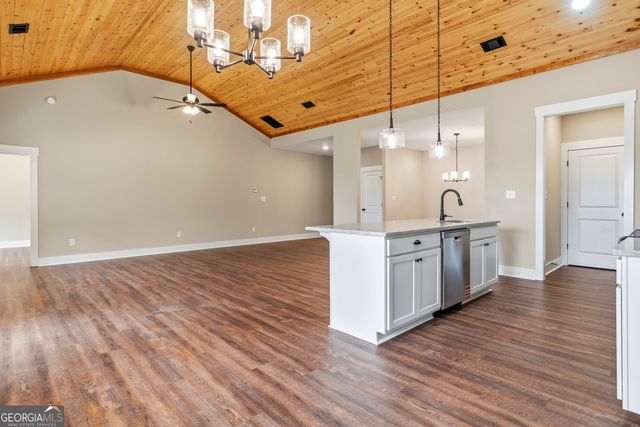 144 Overland Way, Gray, GA 31032